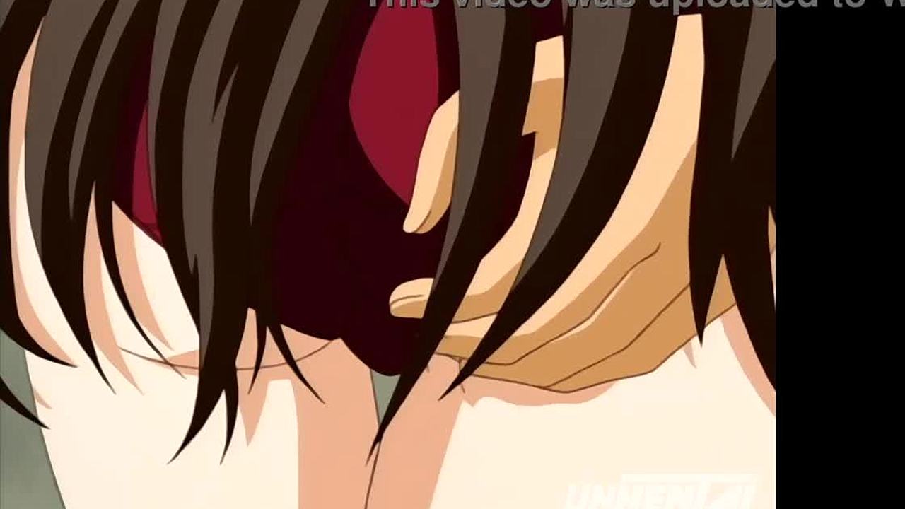 Anime-tyttö shortseissa kastuu kosketuksesta HD-videolla